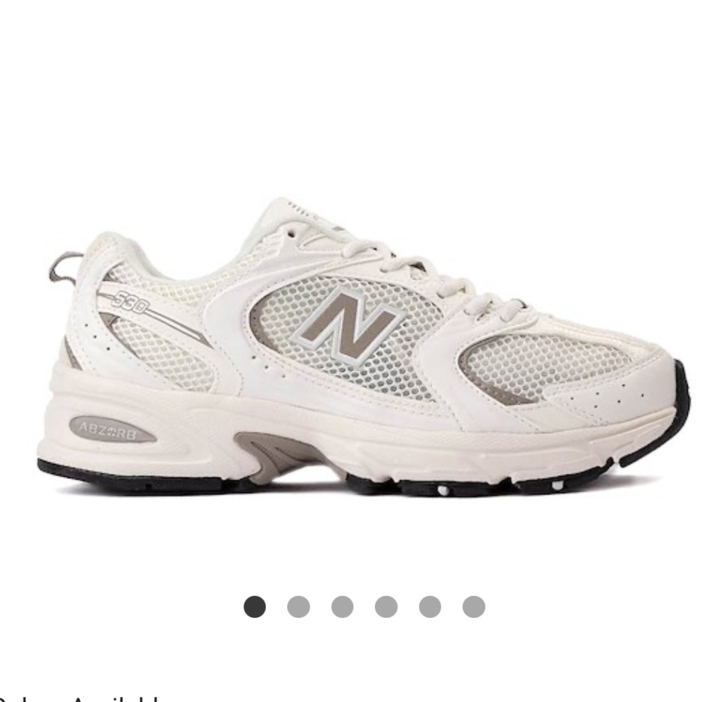 New Balance 530 running shoe in Sea Salt / Sandstone